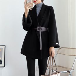 [EWQ] Korea Chic Women's Wool Short Jacket Autumn Winter Casual Temperament Woolen Overcoat With Belt Female 16E2992 211130