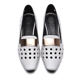 2018 spring Bullock hollow out Oxford Shoes for Women Genuine leather Brogues Women Oxfords with fashion Low heel Shoes Woman