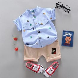 Fashion baby boy clothes summer short-sleeved shorts cotton and linen shirt set cartoon bear print cotton baby two-piece suit 210309