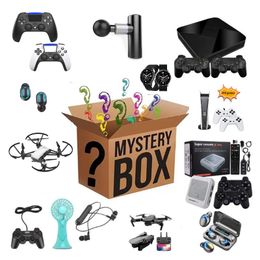50% de desconto em fones de ouvido Lucky Bag Mystery Boxes Há uma chance de abrir: celular, câmeras, drones, console de jogos, smartwatch, fone de ouvido Mais presente