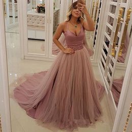 2021 Sexy Dusty Pink Long Formal Evening Dresses Spaghetti Straps Tulle Prom Dress Beaded Sash Court Train Plus Size Special Occasion Gowns