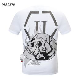 PLEIN BEAR T SHIRT Mens Designer Tshirts Rhinestone Skull Men T-shirts Classical High Quality Hip Hop Streetwear Tshirt Casual Top Tees PB 11239