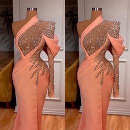 2023 Arabic Sexy Prom Dresses One Shoulder Illusion Long Sleeves Peach Crystal Beads Mermaid Evening Dress Party Pageant Formal Gowns Plus Size Floor Length