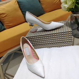 Top quality Crystal Pumps Bridal Wedding Shoes With transparent heel, fashion pointed toe Genuine Leather thick heel sandals available box
