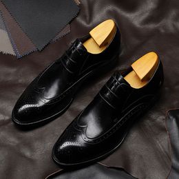 Fashion Men Genuine Wingtip Leather Dress Shoes Pointed Toe Lace-Up Brogue Carving Oxfords Wedding Business Platform Shoes F24