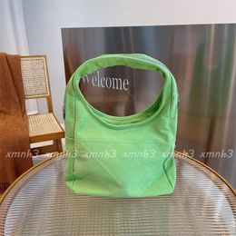 Designer Shoulder Bags Luxury Woman Underarm Bag Fashion Shopping Handbags Large Capacity Shopping 5 Colors