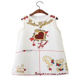 Novo estilo vestido de meninas sem mangas dia dos namorados amor coração estampado vestido de princesa linha A vestidos de bebê meninas designer infantil