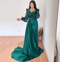2022 Arabisch Sheath Hunter Abendkleider tragen Pailletten Spitze nach Maß Sexy V-Ausschnitt Prom lange Ärmel Robe de Marrige Sweep Zug Kleider Perlen