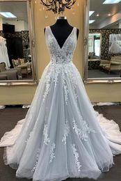 2021 Pretty A-Line Wedding Dresses Deep V-neck Straps Lace Appliques Sleeveless Long Country Chapel Bridal Gowns Plus Size Wedding Dress