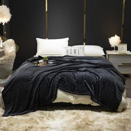 Bonenjoy Blanket on the Bed Black Colour Flannel Soft Thow Blankets Single/Queen/King Size Plaid for Beds Fleece Blanket 210316