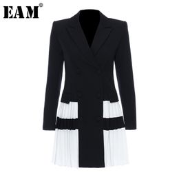 [EAM] Women Black Contrast Colour Pleated Blazer Lapel Long Sleeve Loose Fit Jacket Fashion Spring Autumn 1T306 211019