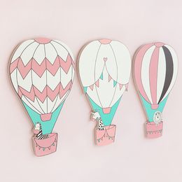 INS Nordic Wooden Hot Air Balloon Ornaments Wall Sticker Kids Room Decoration Wood Crafts Nursery Decor JJJQZ11 210308