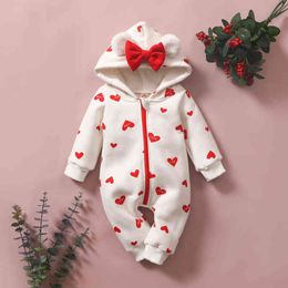 Valentinstag Mädchen Strampler Neugeborenen Baby Mädchen Herz Liebe Gedruckt Bowknot Lange Hülsenspielanzug Baby Kleidung ropa bebes G1221