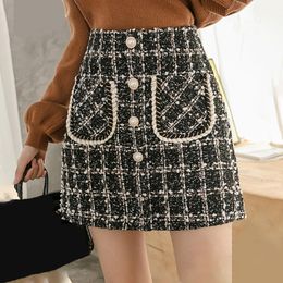 Tweed Skirts Women Autumn Winter Pearl Button Mini Pencil Skirts Plaid Wool Skirts Korean High Waist Elegant Tweed Ladies Skirt 210309