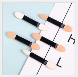 Neue Mode Schwamm Stick Lidschatten Applikator Kosmetik Make-Up Werkzeuge Doppel-kopf Lidschatten Pinsel für Frauen Make-Up-Tool kostenloser versand