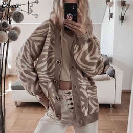 Women Oversized Leopard Knit Cardigan Autumn Winter Female Casual Loose V Neck Single Breasted Long Sleeve Knitted Outwear 210914