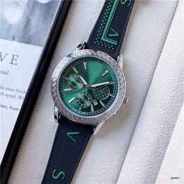 2021 novos três pontos de luxo mens relógios quartzo relógio de alta qualidade top marca hoter designador de borracha pulseira homens acessórios de moda simples estilo simples um estilo