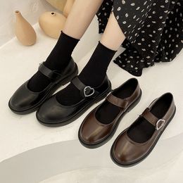 Lolita Shoes Heart Buckle Mary Janes Shoes Leather Women Flats Shallow Girls Casual Shoes Black Brown mujer Spring 8948N