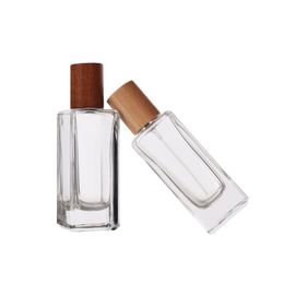 Wood Lid Bayonet Lock Glass Refillable Bottle Gold Silver Spray Pump 50ml Clear Square Thick Bottom Perfume Packaging Vials