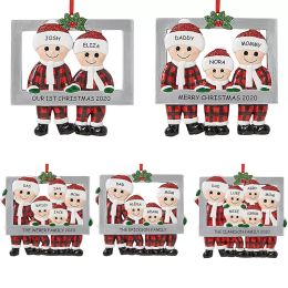 -Harz Weihnachtsdekorationen Nette Weihnachtsfamilie Ornament Rot Plaid Santa Claus Anhänger DIY Name Fotorahmen Weihnachtsbaum Ornamente Geschenke