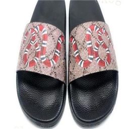 2021 Designer slippers men women sandals fashion beach shoes flat non-slip classical hole slipper with box size 35-45