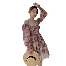 Elegant Dress Women Vintage Sketch Manor Print Square Collar Long Sleeves Slim Holiday Beach Dresses Female LR1360 210531