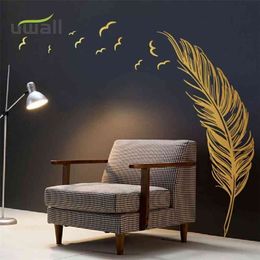 Creative Carved Feather Wall Stickers Living Room Bedroom Decor Background Wall Decor Decorations Home Self Adhesive Stickers 210914