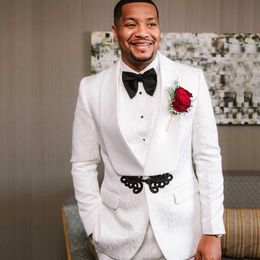 White Two Pieces Wedding Tuxedos One Button Relief Mens Prom Suit Customised Man Jacket and Pants