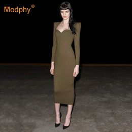 Fashion Women's Army Green Bodycon Dress Autumn Sexy V-neck Long Sleeve Celebrity Club Party Midi Vestidos 210527