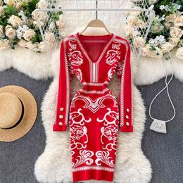 Lady Fashion Knitted Sweater Dress Women Autumn Winter Retro Jacquard V-neck Slim Long Sleeve Vintage Vestidos Q530 210527