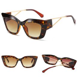 Edge Carved Rectangle Cat Eye Design Sexy Women Fashion Sunglasses Small Lenses Thick Frame With Special Bridge Legs