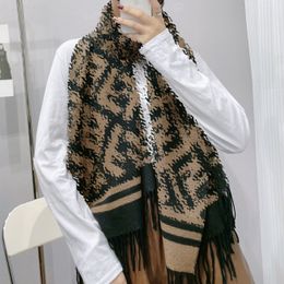 Luxury fashion designer scarf high quality letter graffiti women's scarf Winter Scarf leisure exquisite gift light and soft 2 colors good nice