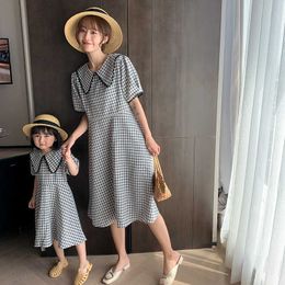 Parent-child wear dress Summer girls doll collar plaid dress mommy and me clothes matching mother daughter clothes 210701