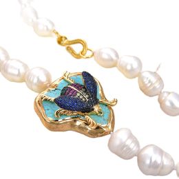 Guaiguai Schmuck Kultivierte weiße Reis Perle Blau Howlite Insekt CZ Pave Choker Halskette Handgemacht Für Frauen Echte Edelsteine ​​Stein Dame Modeschmuck