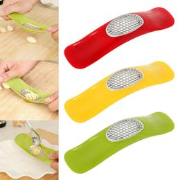 2021 new Kitchen Garlic Press Garlic Crusher Chopper Accesories Households Vegetable Cutter Cooking Tools