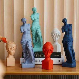 Nordic Home Decoration Resin Sculpture Room Character Statue Model Modern Abstract Colour Head Creative Desktop Crafts 210827