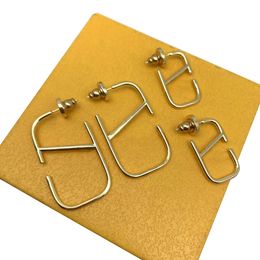 -Hohl Buchstabe Charm Stud Womens Vintage Gold Ohrring Berühmter Designer Einfache Stil Studs Party Trendy Schmuck
