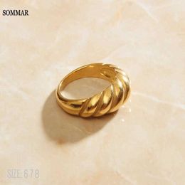 -Sommar Twist Ring Forma di Pane Gold Color Anelli per le donne Accessori Accessori Finger Moda Gioielli Regali Bague Anillo Gioielli P0818