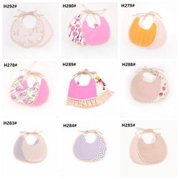 INS Cartoon Floral Geometry Animal Print Bibs Spädbarn Bandana Burp Cloths Baby Girls Boys Bomull Dubbelskikt Tassel Bib