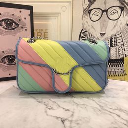 Women Luxurys Designer Bags 2021 Modische One-Shoulder-Messengertasche, glänzend mit klassischem Retro-Komfort, Modell: 443497