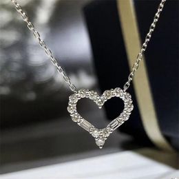 Classical Brand New Heart Pendant Simple Fine Jewellery Sterling Sier White Topaz CZ Diamond Love Women Wedding Clavicle Necklace Gift