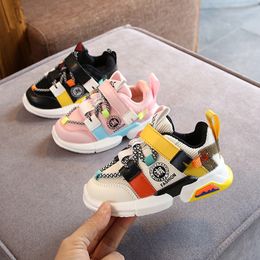 2021 Bahar Bebek Ayakkabıları Yaz Örgü Toddler Kız Sneakers Nefes 1-6 Yıl Çocuklar Spor Ayakkabı Kaymaz Çocuk Yumuşak Alt Ayakkabı 210317