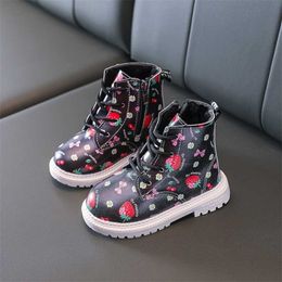 Girls warm cute boots baby British style leather autumn winter princess Martin strawberry short 211227