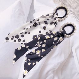 Summer New Daisy Flower Black and White Ribbon Hair Rope Temperament Sweet Girl Women's Pearl Rubber Band Hair Accessories