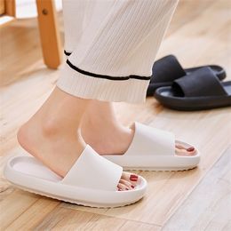 Non-slip Slippers Women Fashion Summer Sandals Shoes Beach Slides High Heels Shower Slipper Soft Sole Women Men Ladies Bathroom Y1120