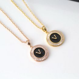 Europe America Fashion Style Jewelry Sets Lady Women Gold/Silver/Rose-colour Engraved V Initials Settings Diamond Blalck Circular Charm Necklace Earrings