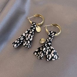 Korean Black White Bowknot Ribbon Stud Earrings For Women Girls Small Fresh Sweet Earrings Fashion Jewelry Elegance Earrings