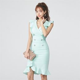 Green Dress for women Summer ruffle Sleeveless V neck Line sexy Laides Party Office Midi Dresses 210602