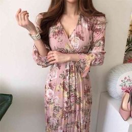 Elegant V Neck Women Dress Long Sleeve Plaid Female Chiffon Pleated Spring Vestidos Femme 210529