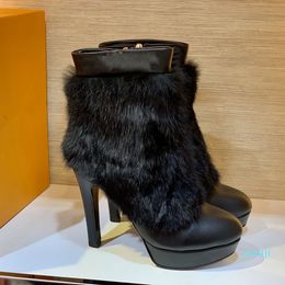 Designer Luxury feminino Fashion Fashion Martin Short requintado Sapatos Mulher Mink Fur Boot